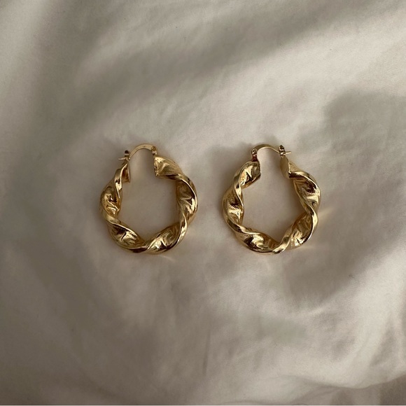 Jordan Road Jewelry - Chardonnay Hoops - NWOT ✨ - Picture 1 of 3